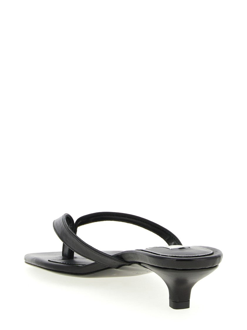 Totême Minimalist Black Leather Thong Sandals With Square Toe And Low Heel