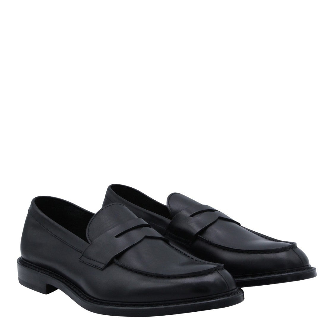 Doucal's Matte Black Flat Shoes With Rounded Toe