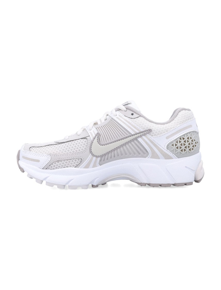 Nike Wmns Zoom Vomero 5 Sneakers