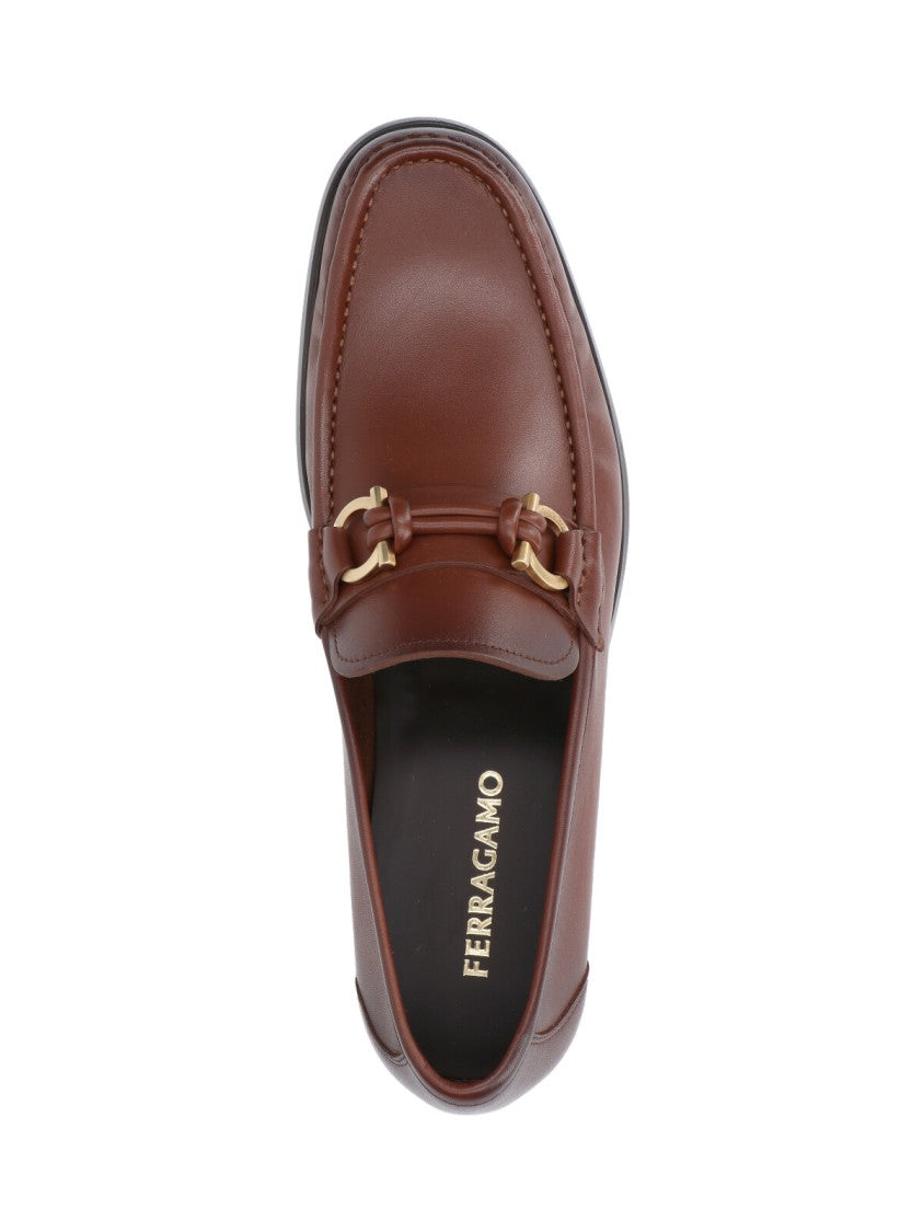 Ferragamo Sleek Leather Loafers With Gold-Tone Detailing