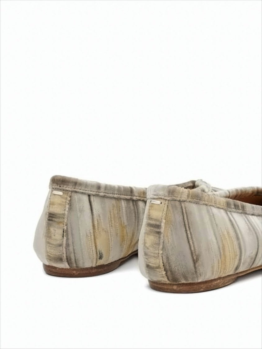 Maison Margiela Artistic Split-Toe Flats With Textured Upper And Bow Detail