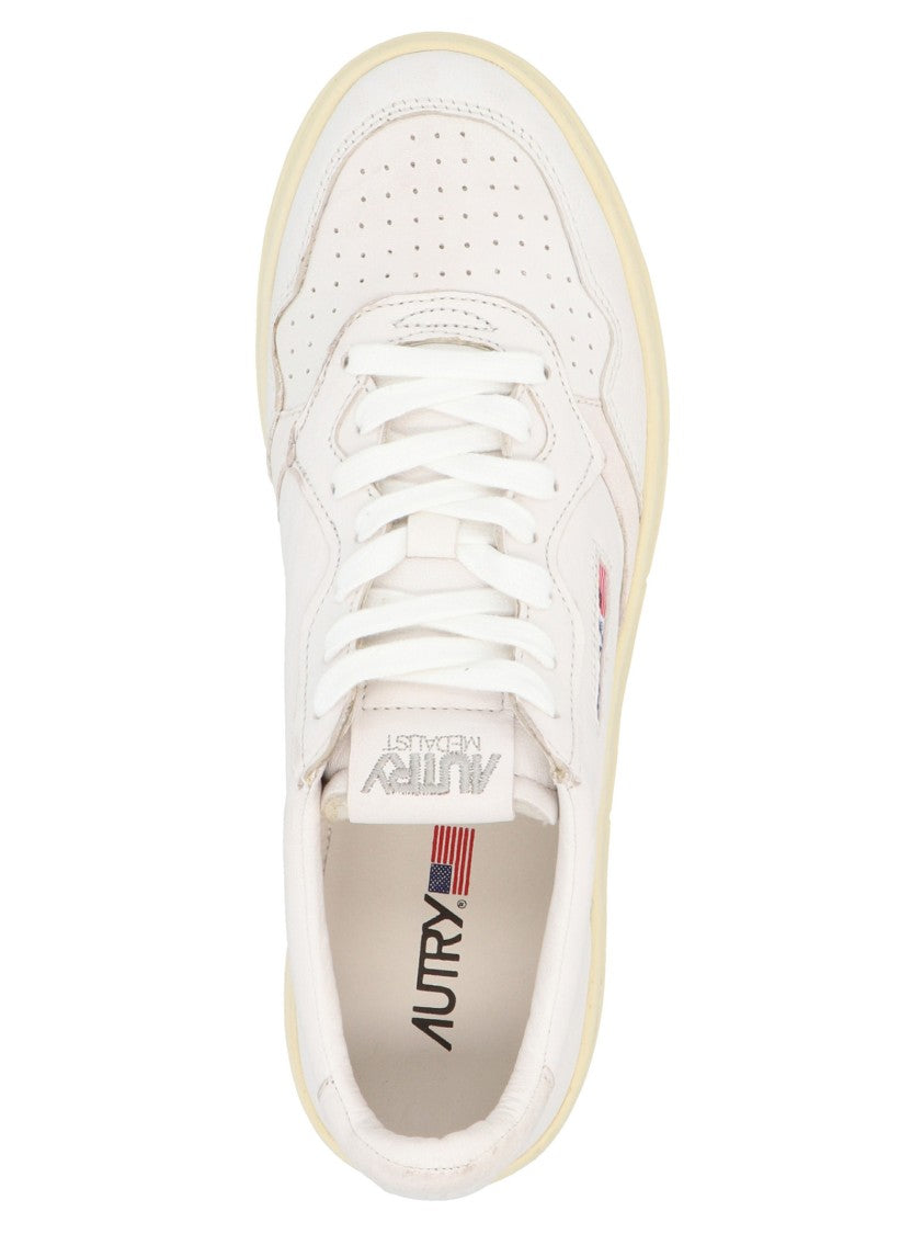 Autry 'Medalist Low' Sneaker