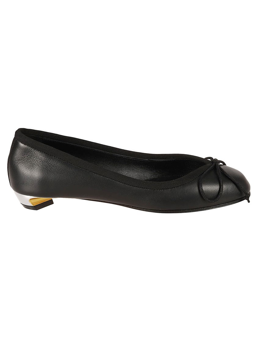 Alexander Mcqueen Rounded Toe Flats With Bow Detail