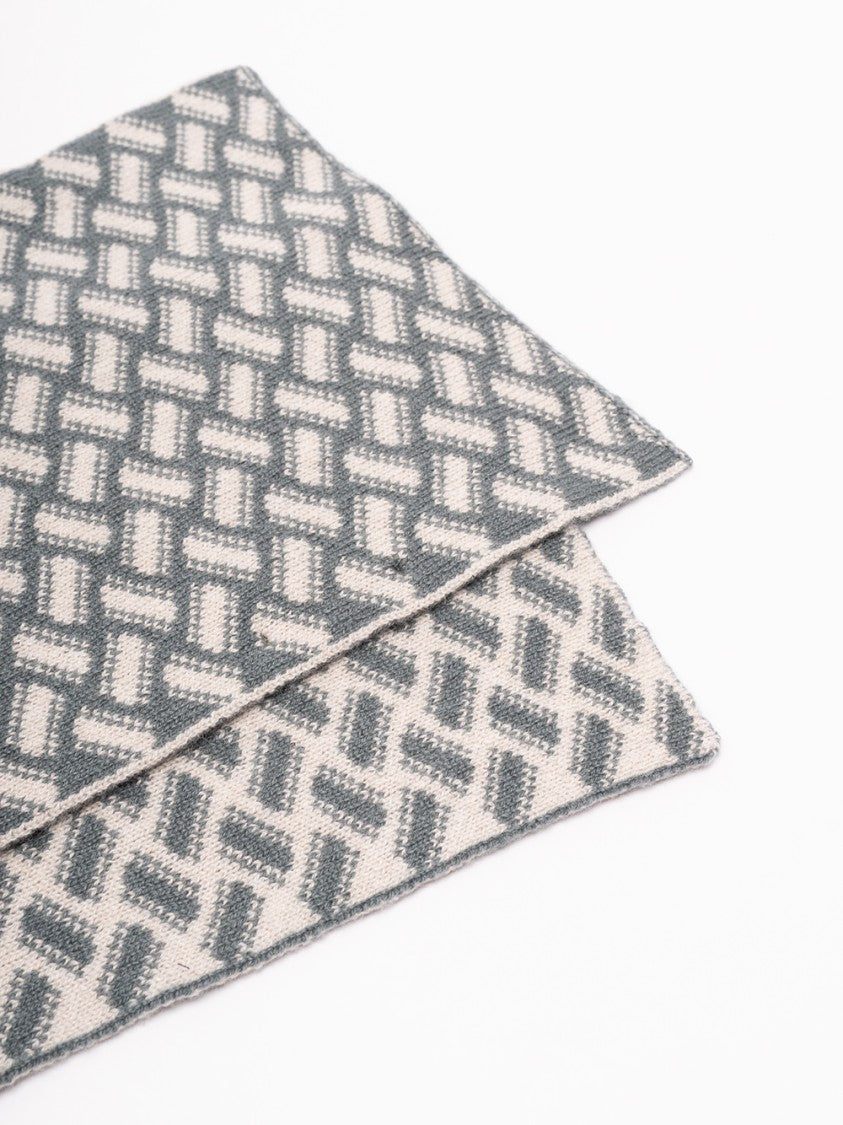 Drumohr Geometric-Pattern Cashmere Scarf With Finished Edge