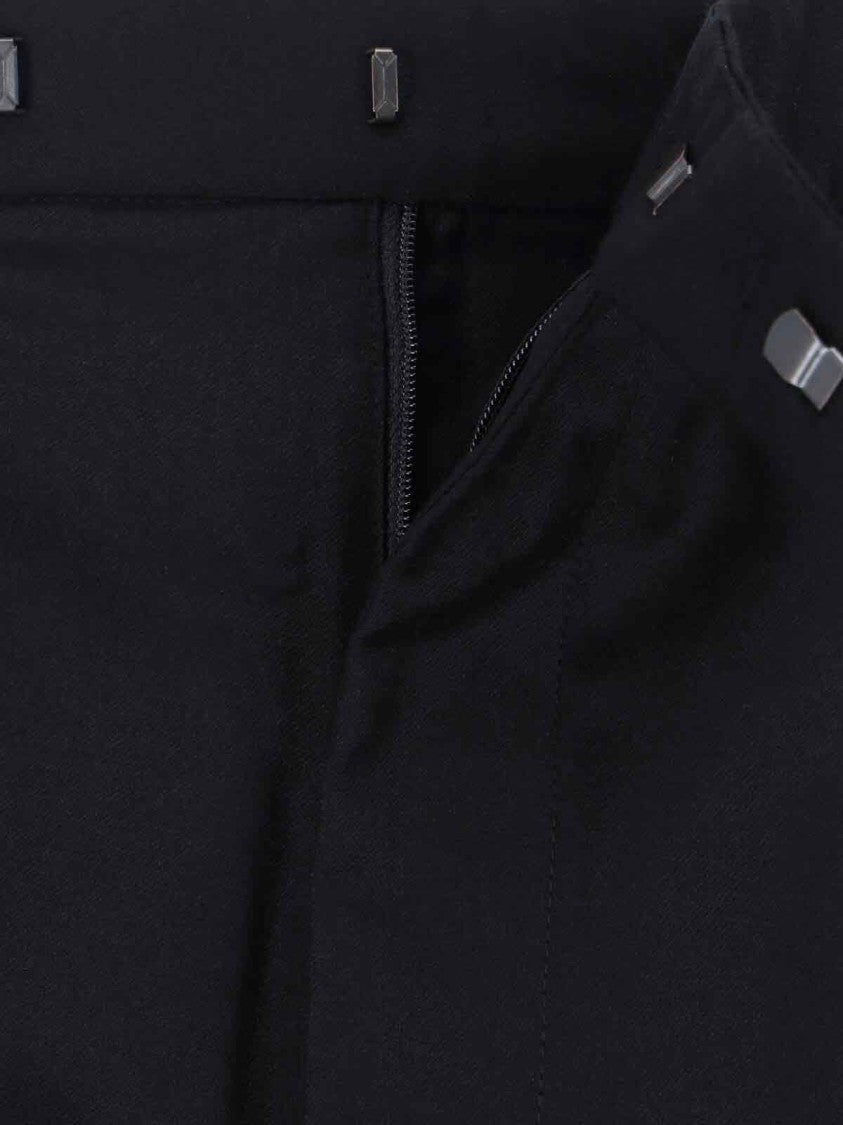 Cruna Straight-Leg Black Trousers With Tailored Fit