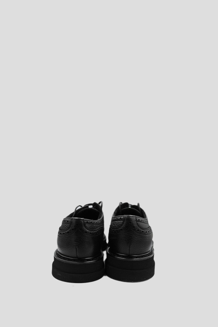 Doucal's Oxford Lace-Up In Black