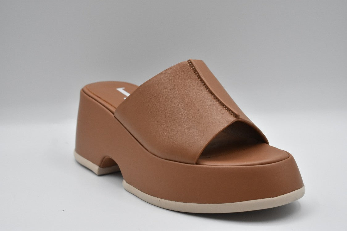 Jeannot Brown Leather Platform Sandals With Wide Strap