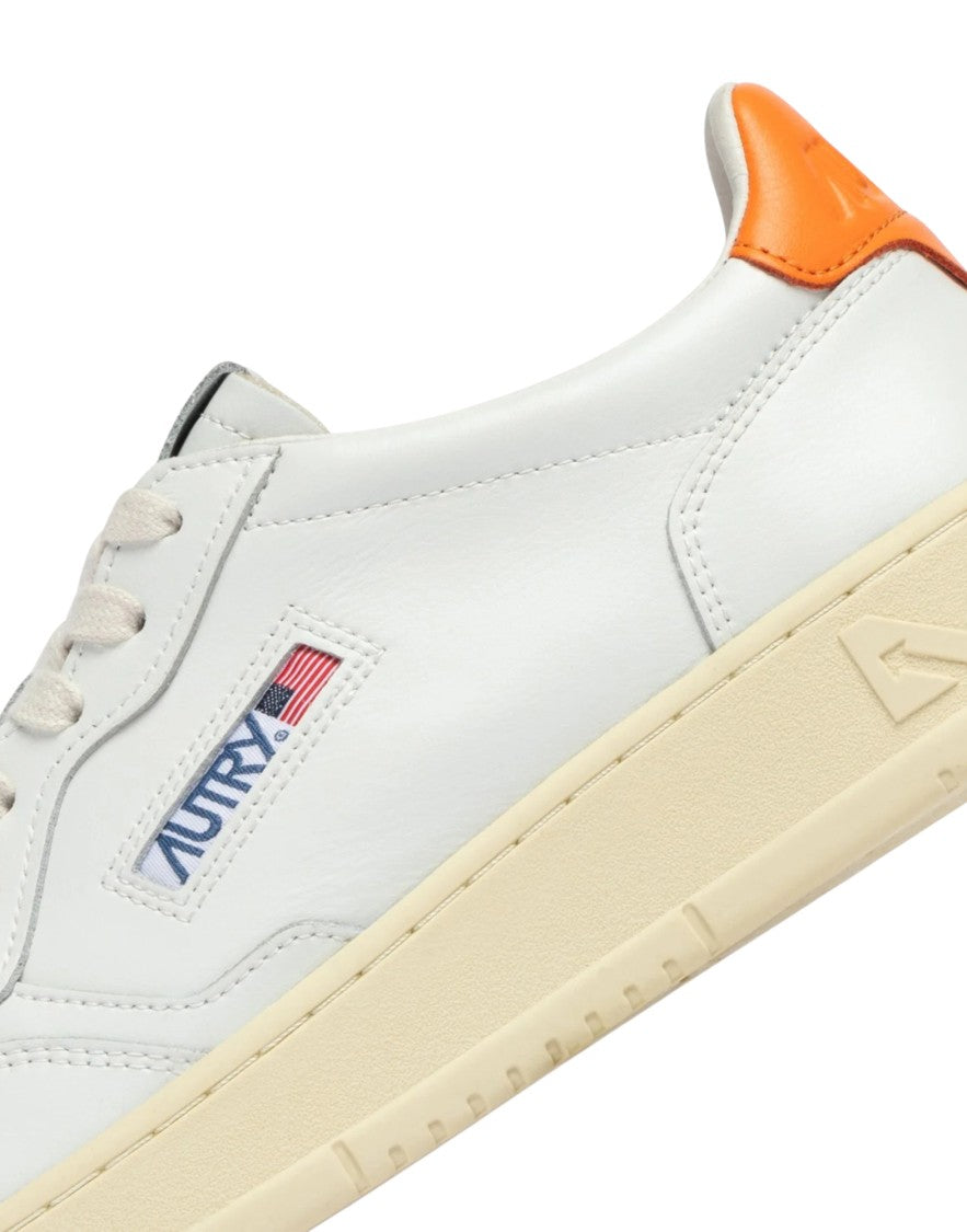 Autry Medalist Low Men’S White/Parsimmon Sneakers