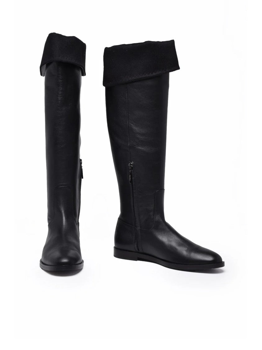 Max Mara Black Leather Brigg Boots