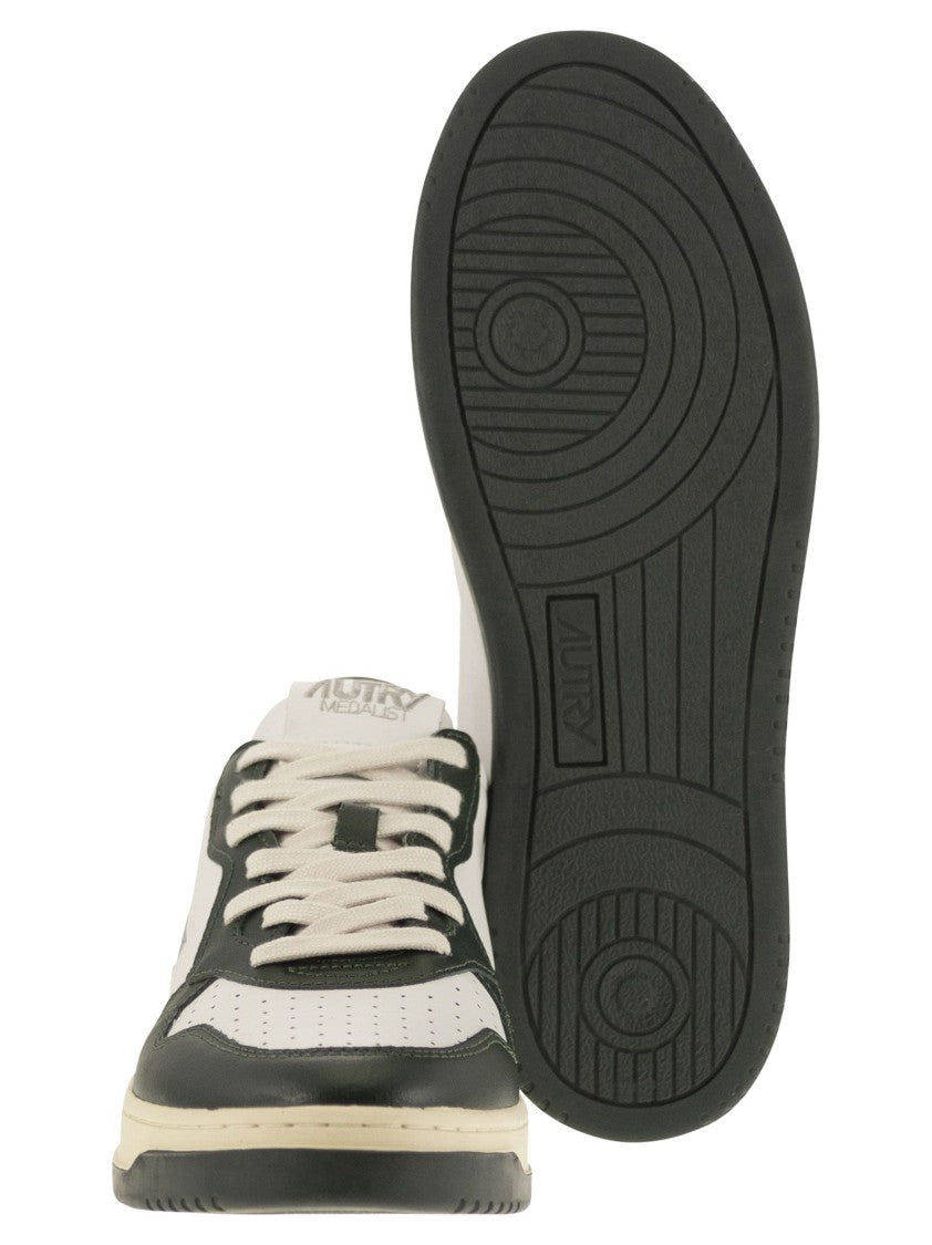 Autry Medalist Low - Leather Sneakers