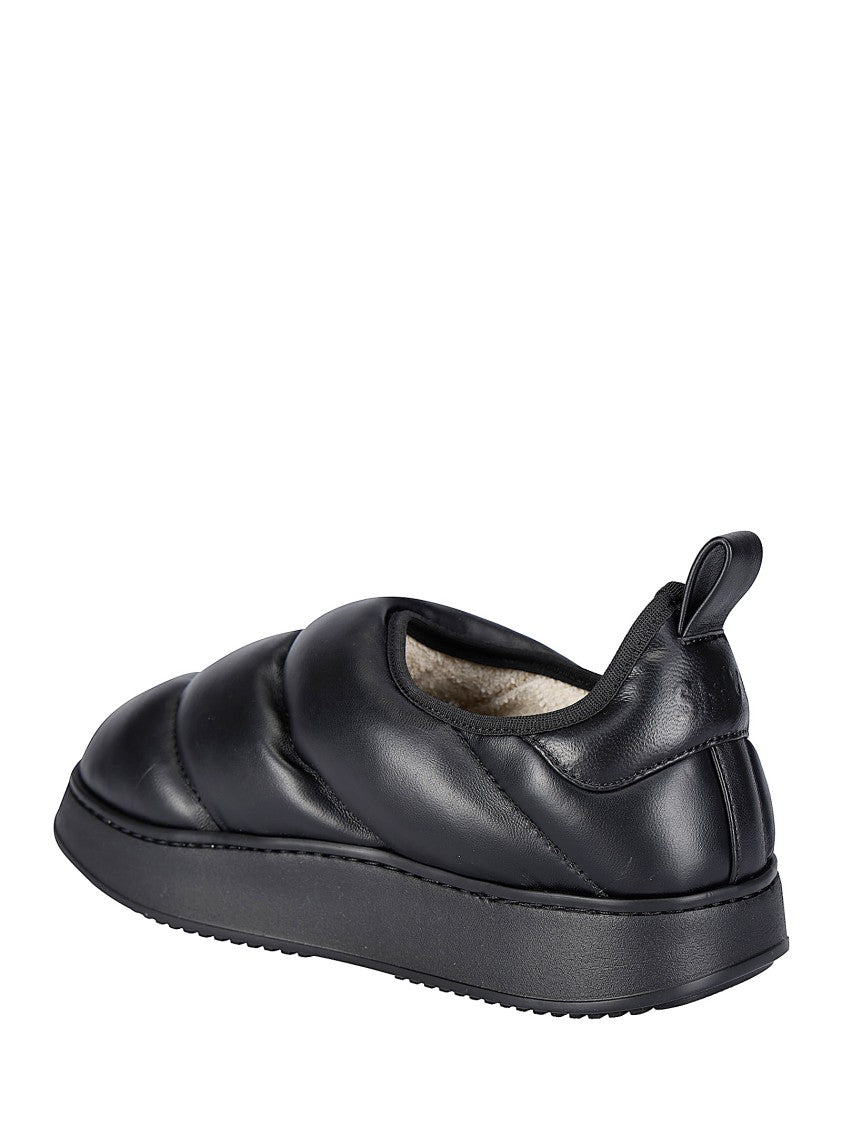Smad Black Leather Sleeper