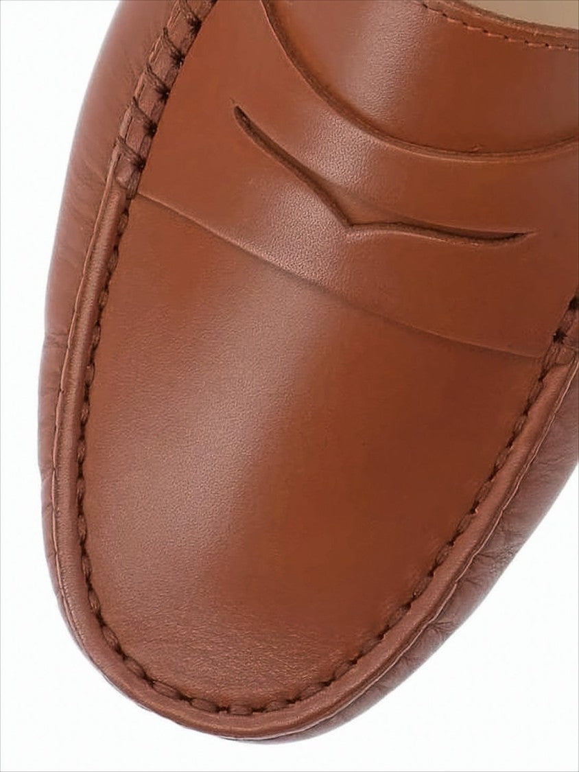 Tod's Polished Leather Loafer With Classic Penny Strap