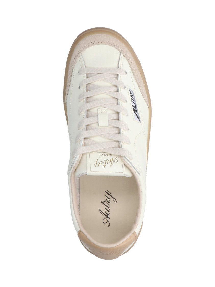Autry Low-Top Sneakers With Rounded Toe And Contrasting Heel Tab