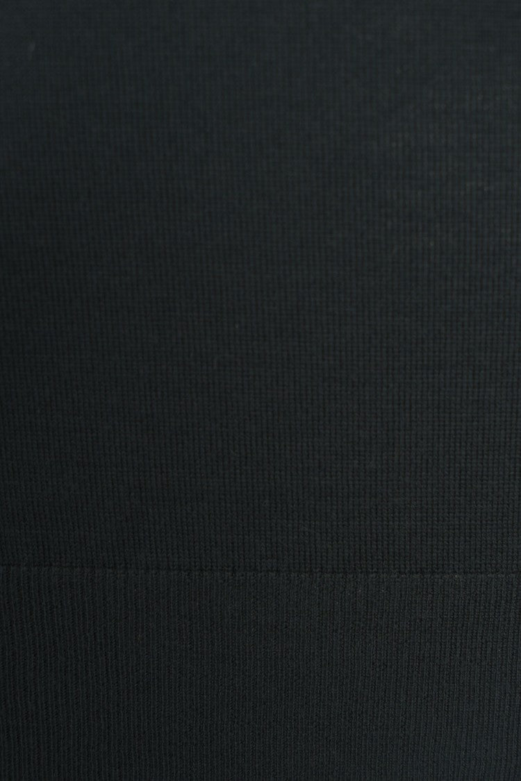 Gender Slim Fit Round Neck Sweater With Ribbed Cuffs