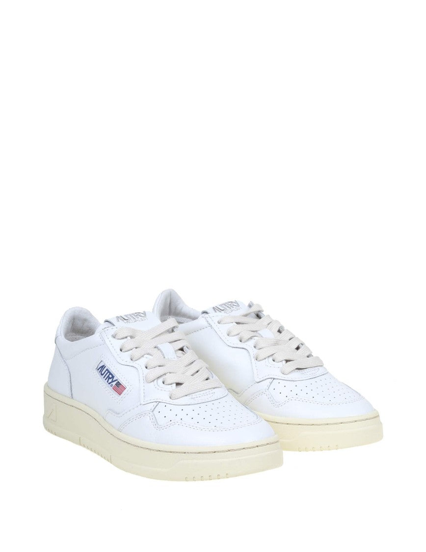 Autry Sneakers In White Leather