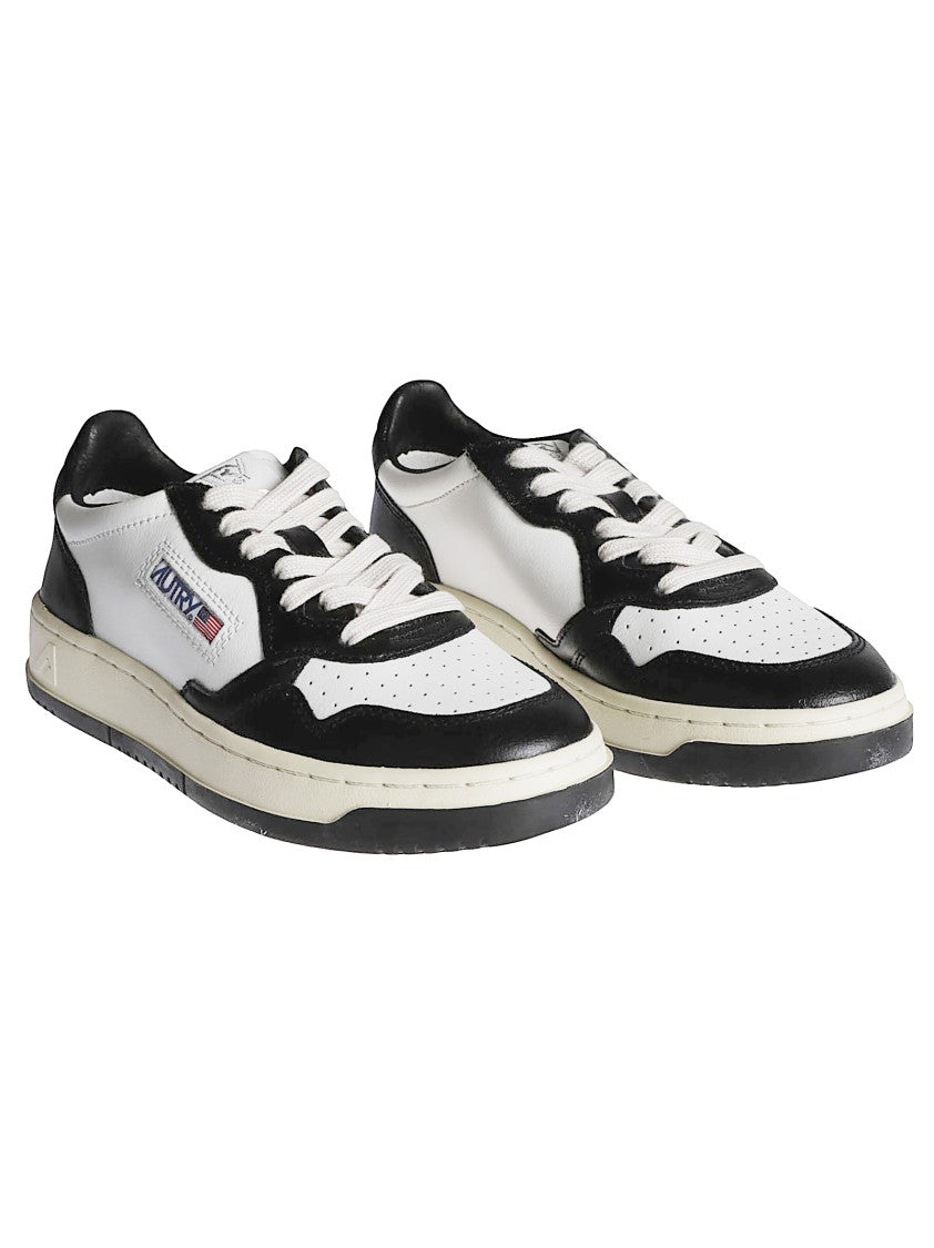 Autry Medalist Low Leather Low-Top Sneakers
