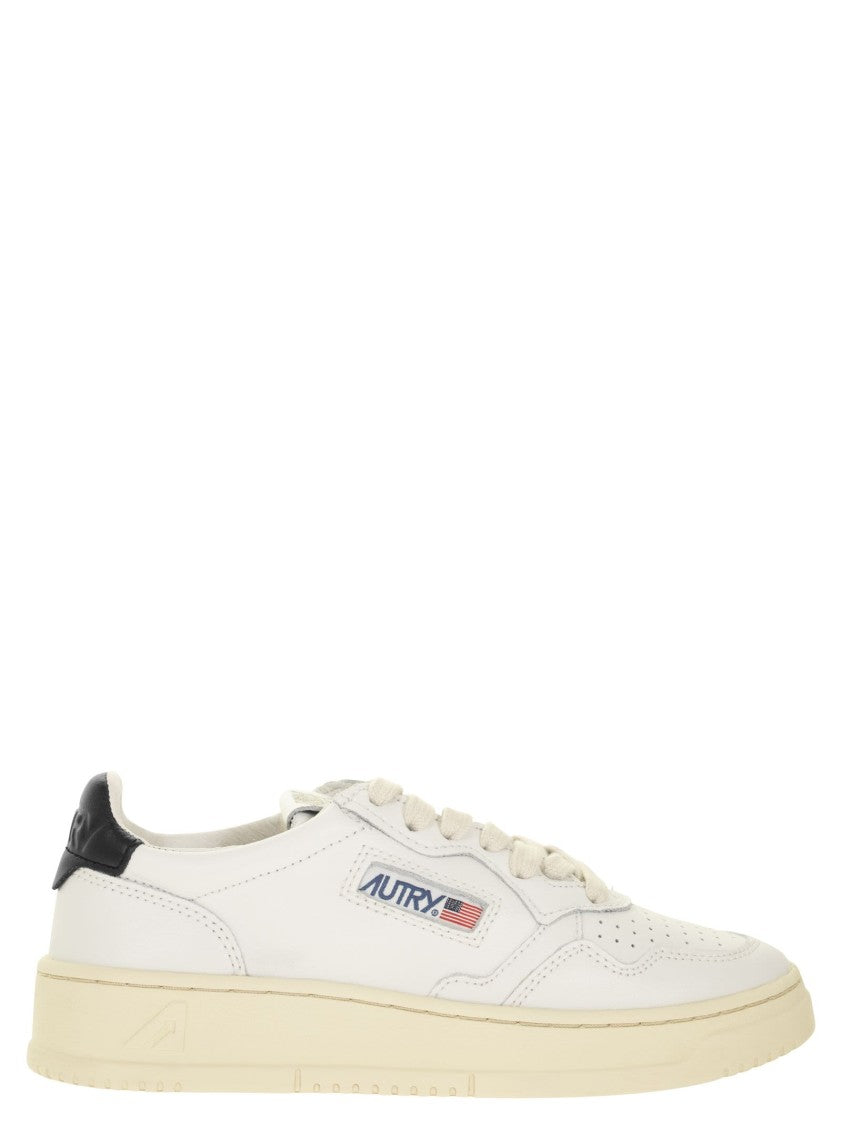 Autry Medalist Low - Leather Sneakers