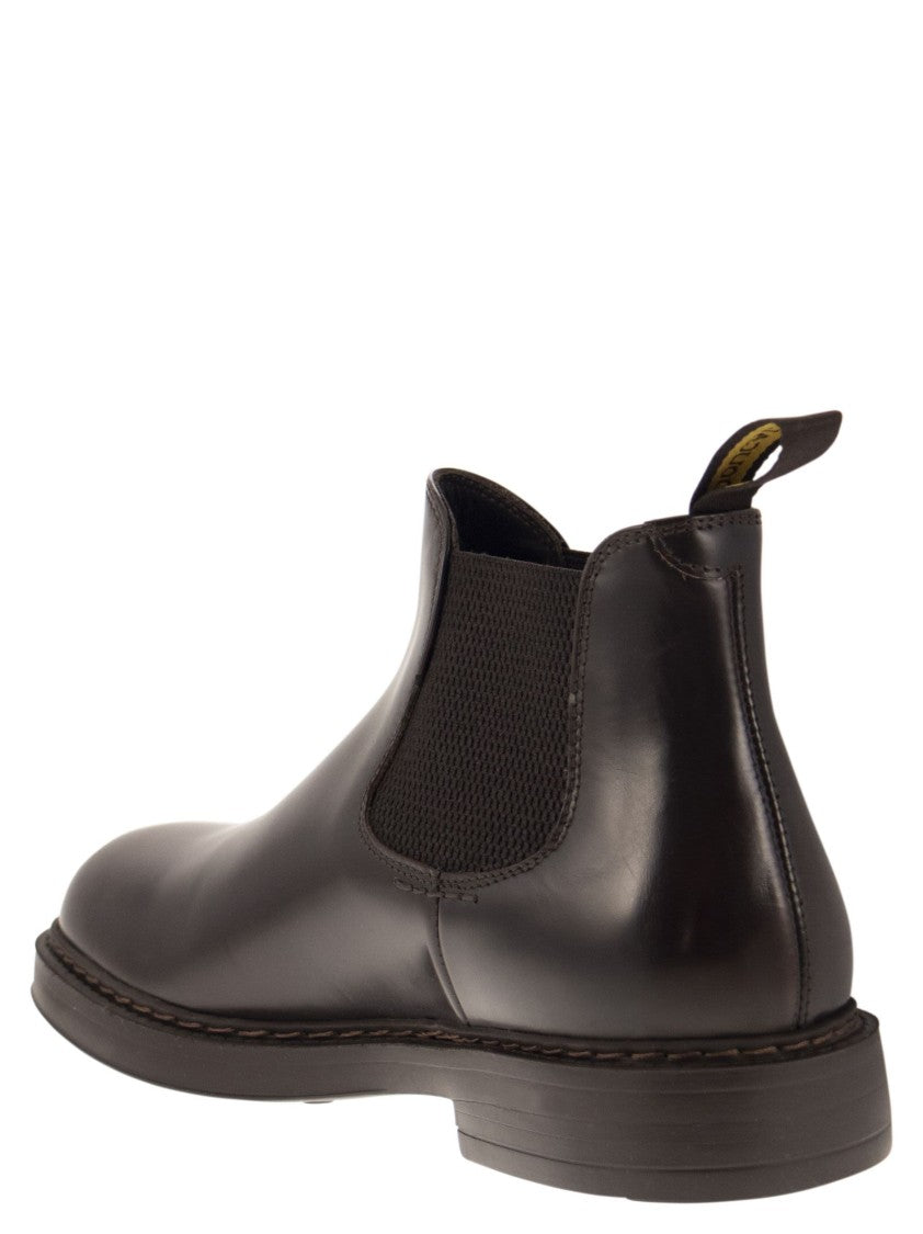 Doucal's Chelsea Leather Ankle Boot