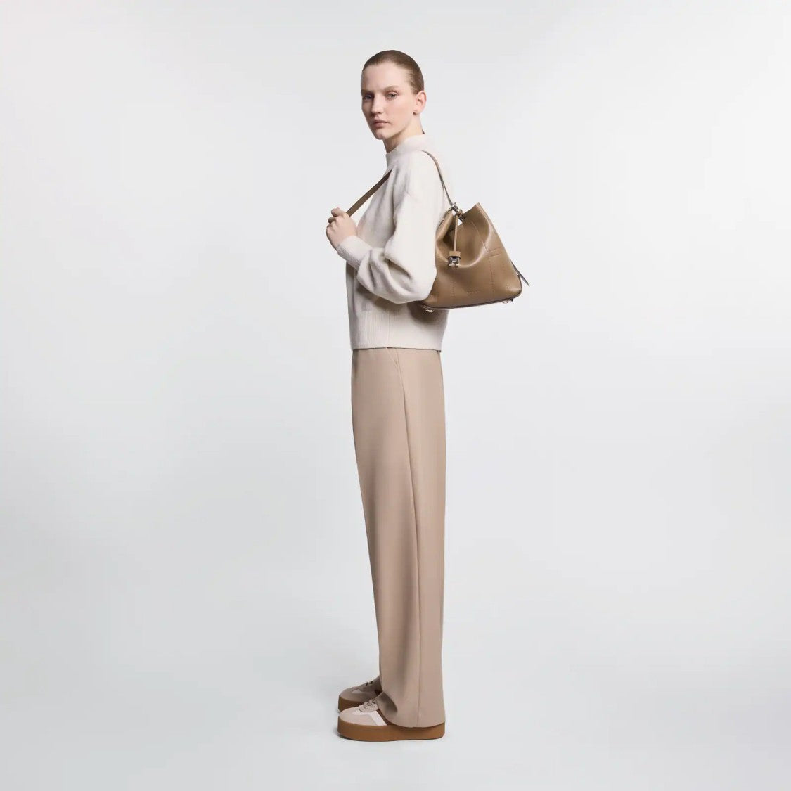 Hogan Compact Hobo Bag In Natural Beige Leather