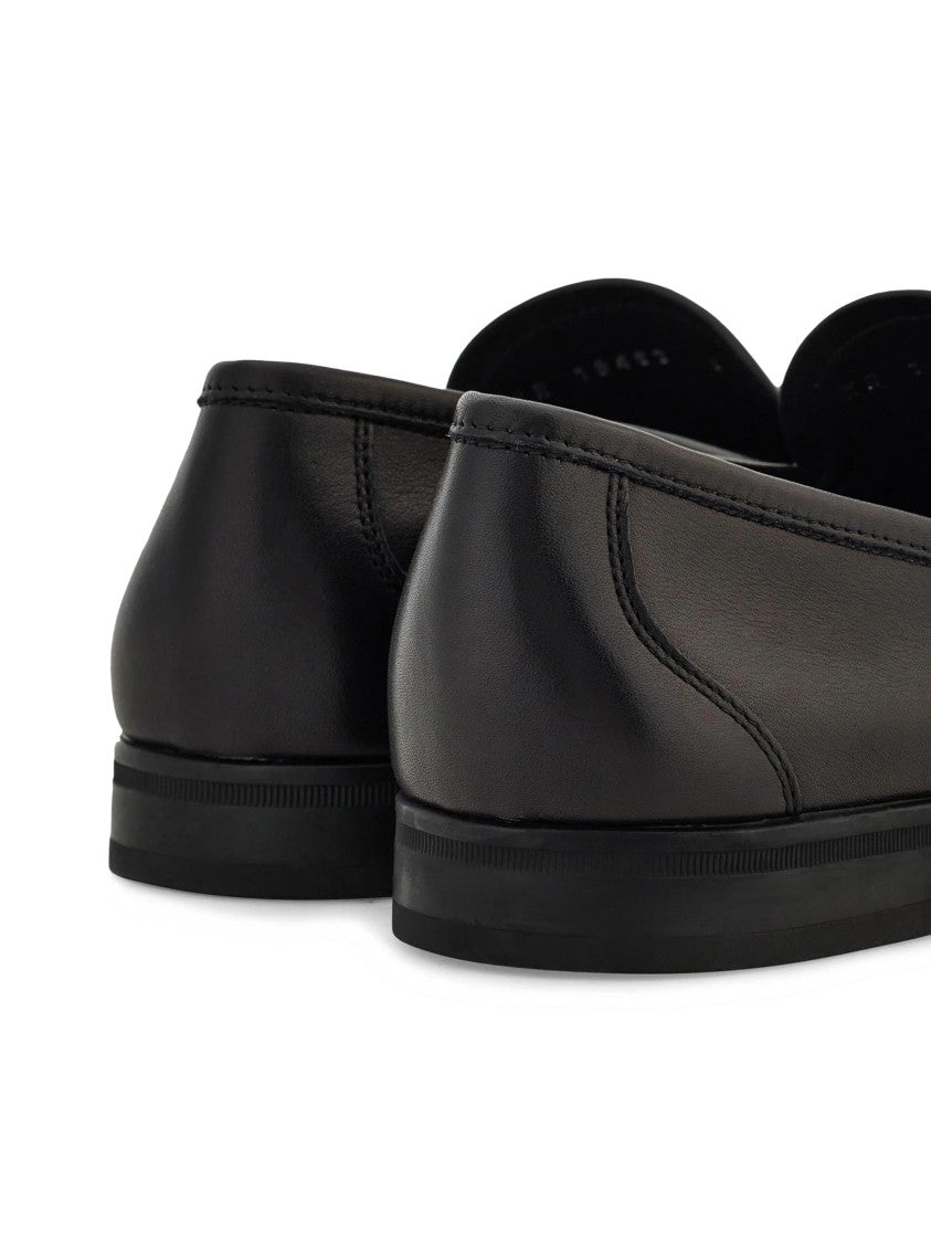 Ferragamo Classic Black Calfskin Loafers With Metal Bit Detail
