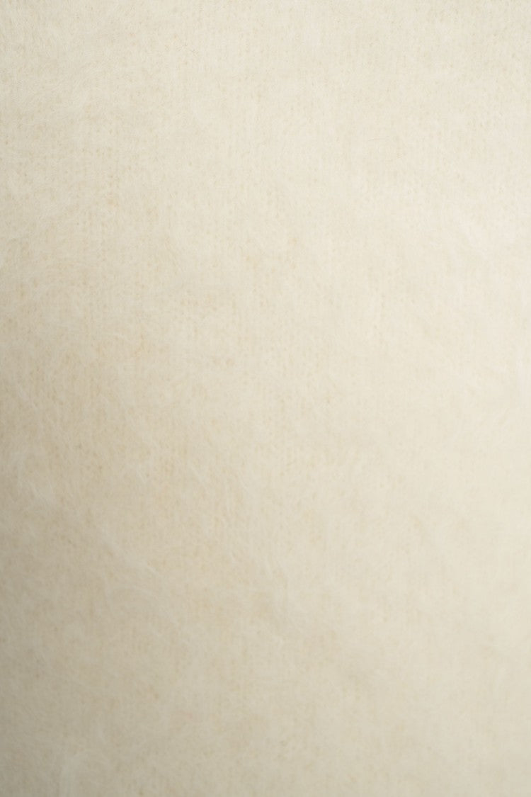 Soft Goat Brushed Cashmere Sweater With Classic Round Neckline