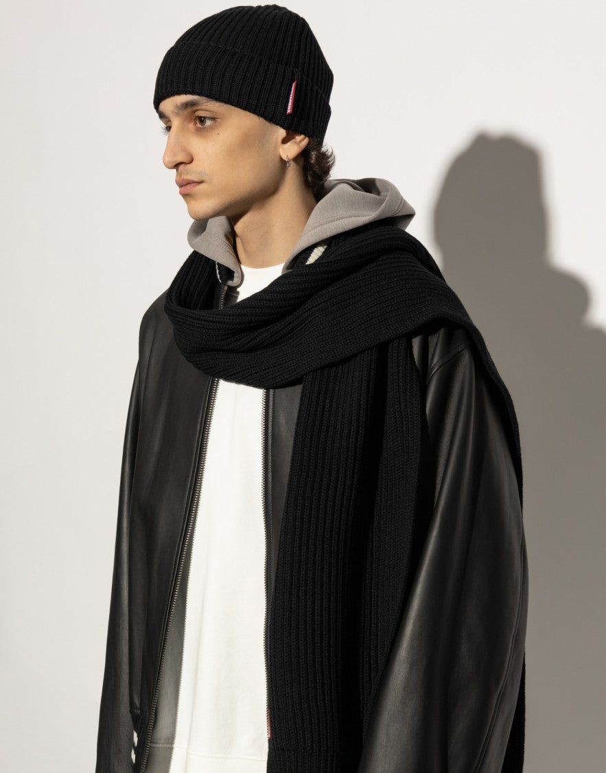 Dsquared2 Warmy Logo Tag Beanie And Scarf Set