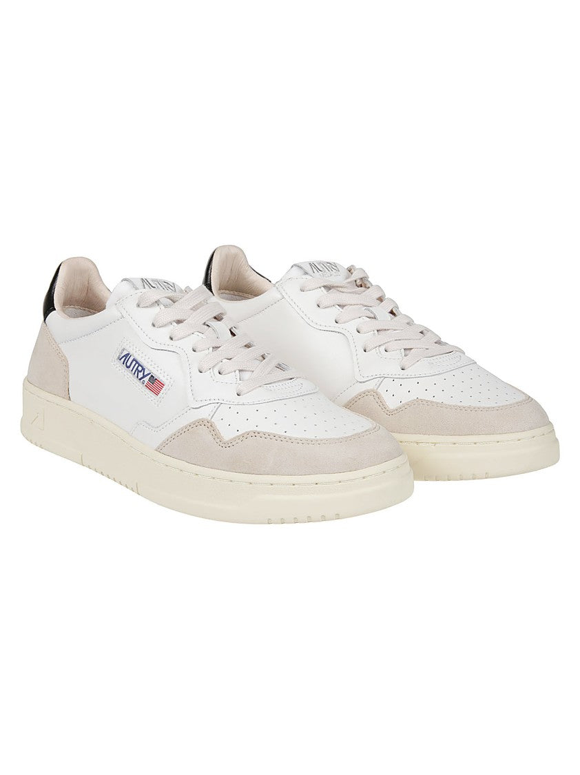Autry Medalist Low Smooth Leather Sneakers