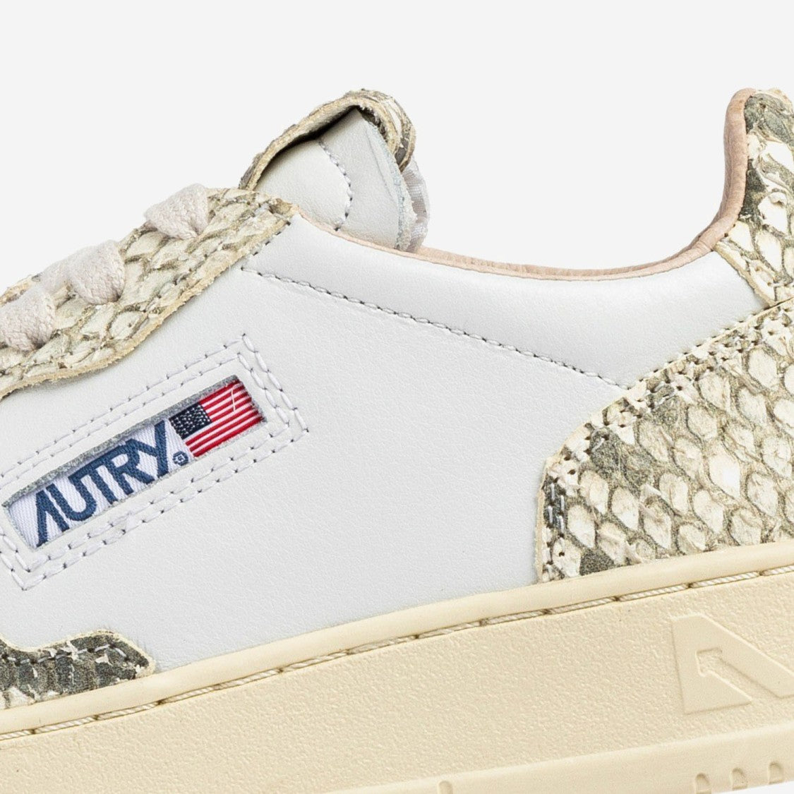 Autry Medalist Low Sneakers