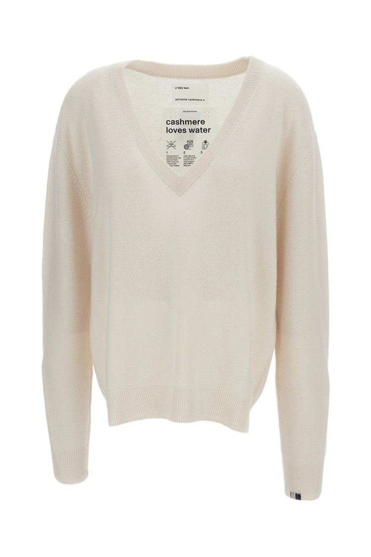 Extreme Cashmere Beige Ben Cashmere V-Neck Sweater