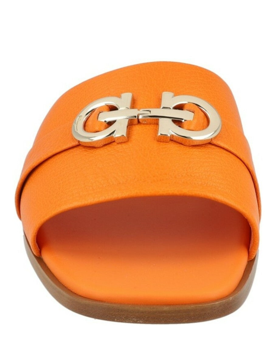 Ferragamo Oria 10 Slides