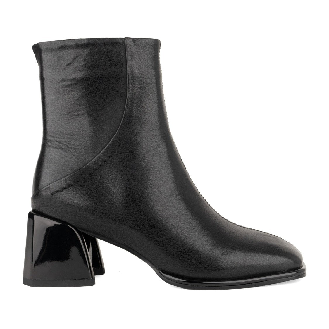 Linda Baumann Black Low Ankle Glossy Block Heel Leather Boots