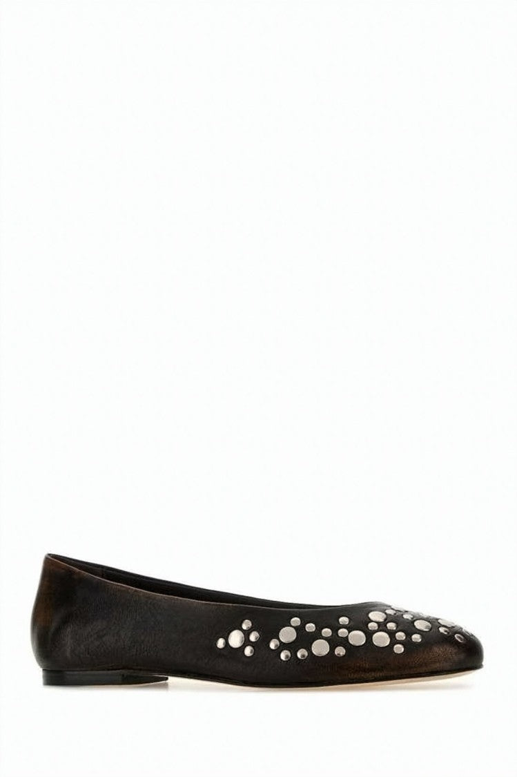Gimaguas Pointed-Toe Flat Shoes With Metallic Studs