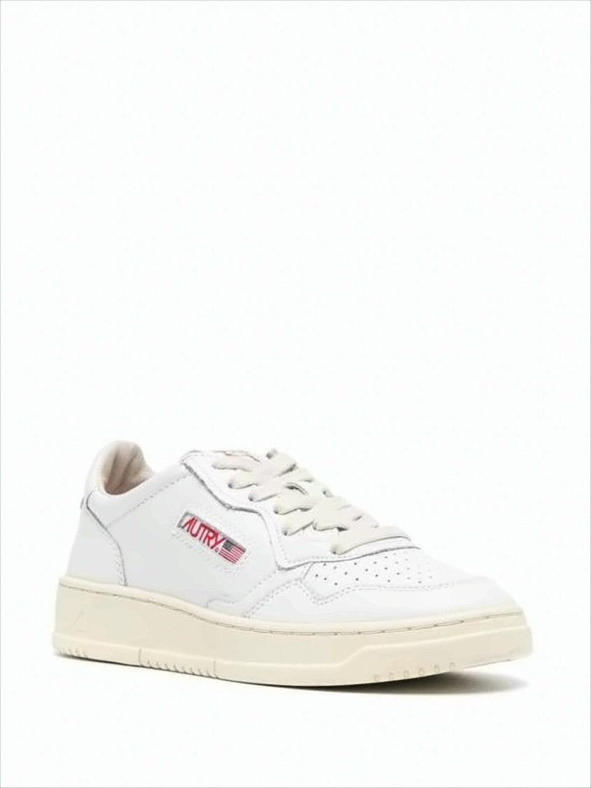 Autry Perforated White Leather Low-Top Sneakers With Padded Collar