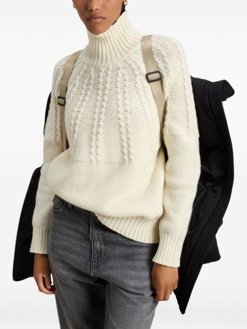 Woolrich Tailored Black Coat With Traditional Collar