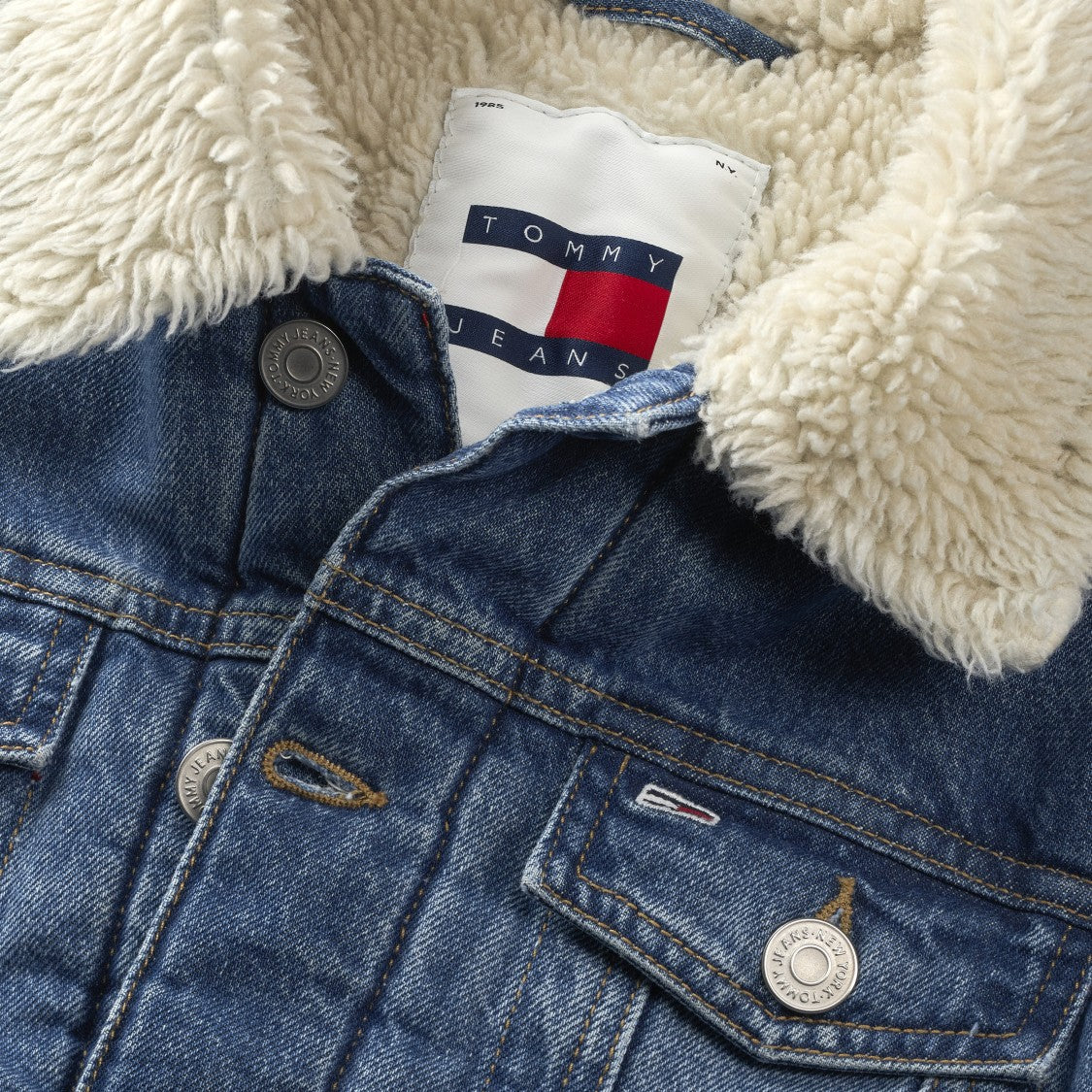 Tommy Jeans Cropped Denim Jacket Color-Block Sherpa Lining
