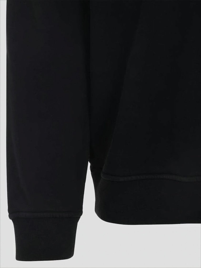 Stone Island Long-Sleeve Black Sweatshirt With Ribbed Cuffs And Subtle Patch Detail