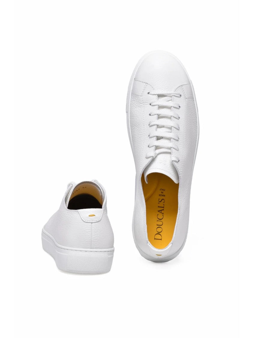Doucal's White Minimalist Smooth Leather Low-Top Sneakers