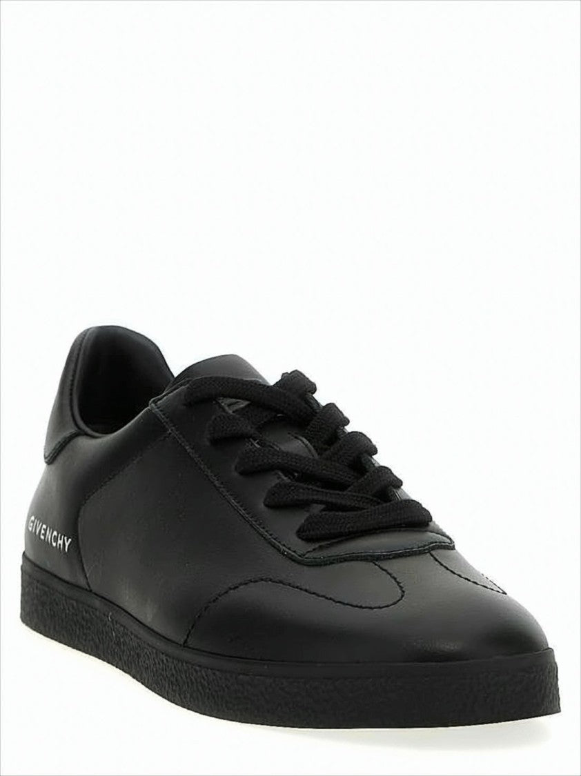 Givenchy Sleek Minimalist Low-Top Sneakers In Smooth Calf Leather