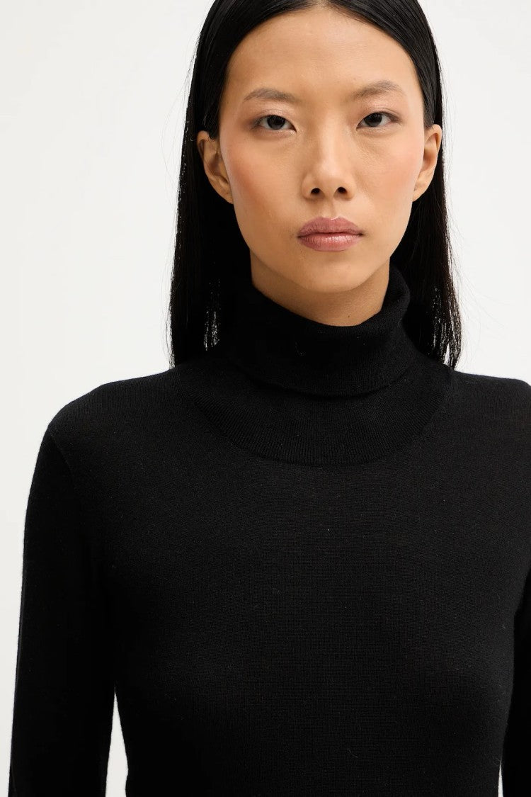 Max Mara Fitted Turtleneck Sweater In Virgin Wool