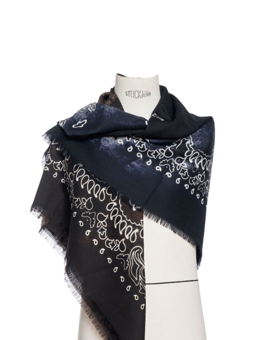 Destin Rectangular Scarf With Paisley Pattern And Fringed Edges