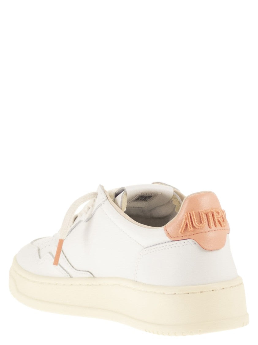 Autry Medalist Low - Leather Sneakers