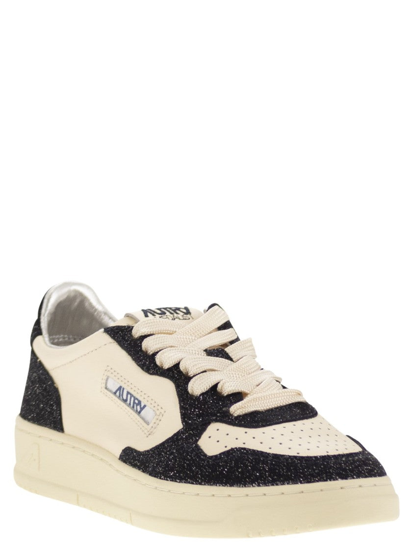 Autry Medalist Low - Sneakers With Two-Tone Glitter