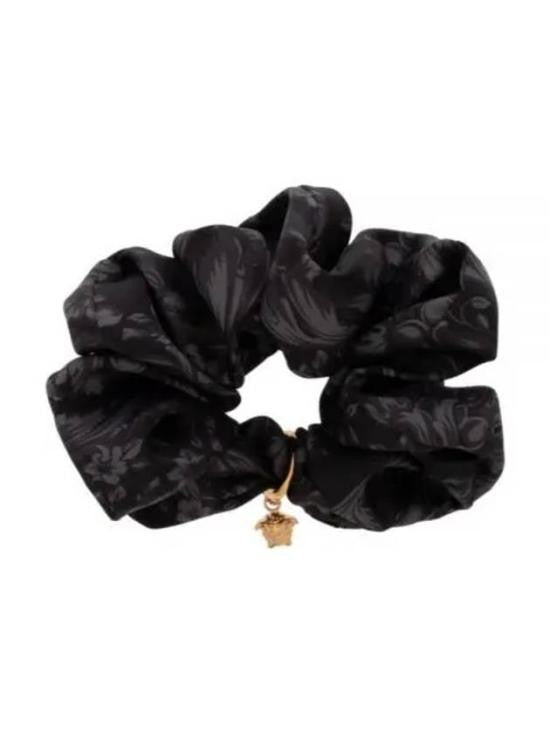 Versace Floral Jacquard Scrunchie With Gold-Tone Charm