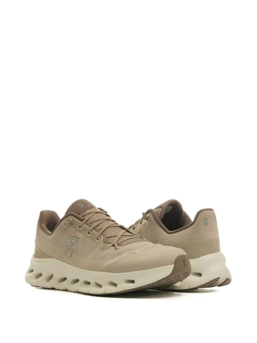 On Running Streamlined Grey Sneakers With Contrasting Sole