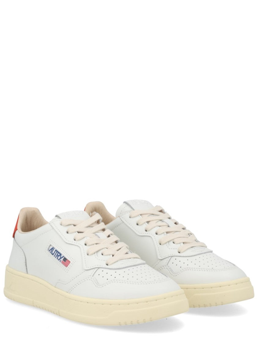 Autry Medalist Low Leather Heel Tab Sneakers