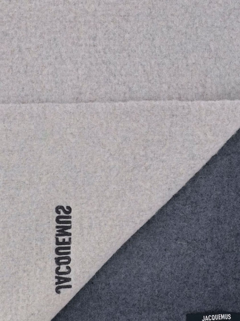 Jacquemus Textured Dual-Tone Gray Scarf With Fringed Ends