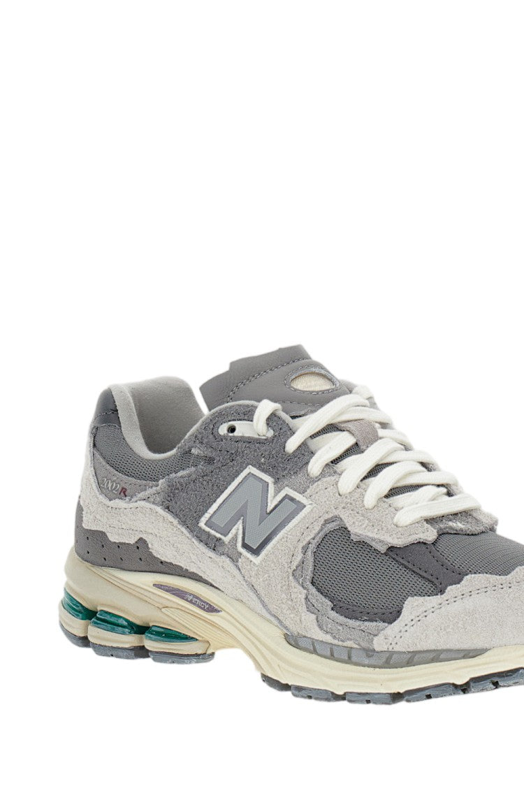 New Balance M2002 Sneakers With Frayed Detailing And Abzorb Midsole