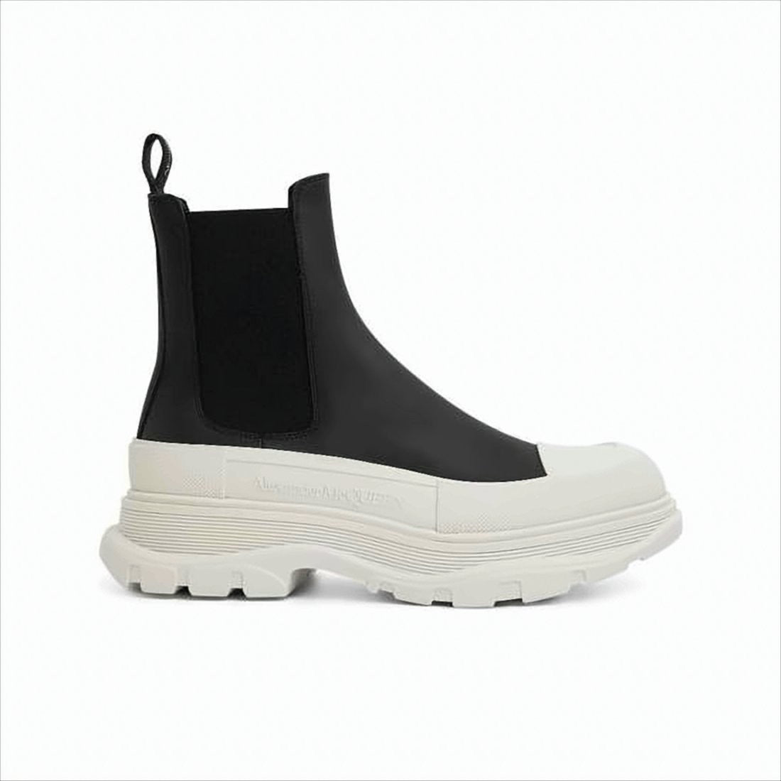 Alexander Mcqueen Black Leather Chelsea Boots