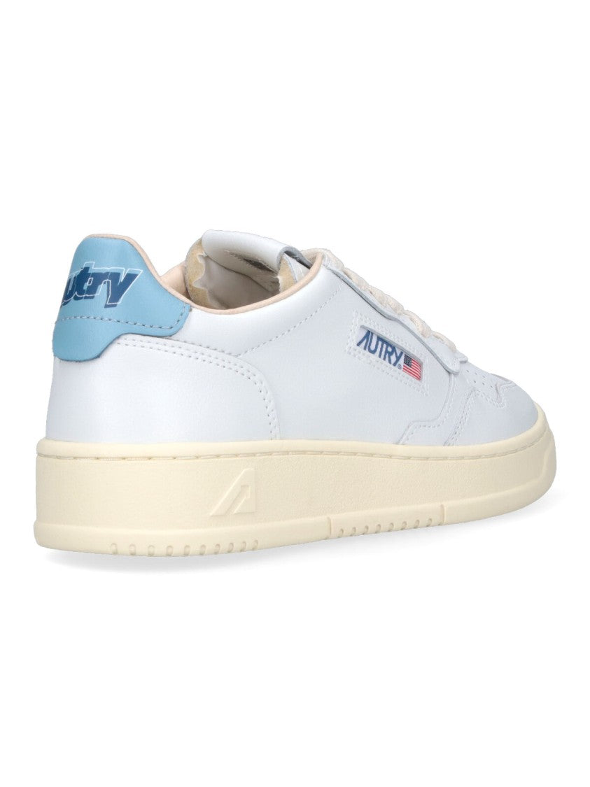 Autry "Medalist" Low Sneakers White