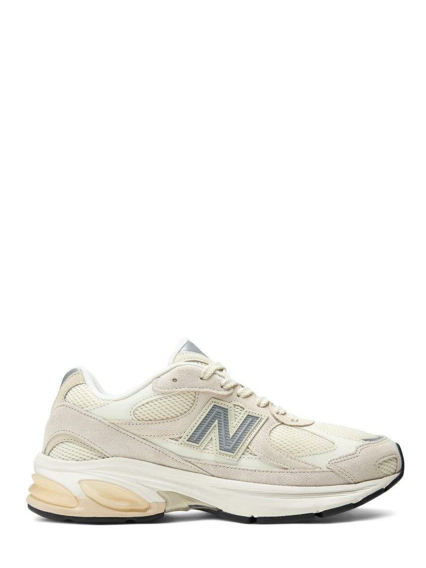 New Balance Suede And Mesh Sneakers With Cushioned Sole And Logo Accents